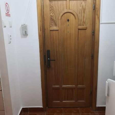 Apartament Cu Doua Camere Targu Jiu Luaran gambar